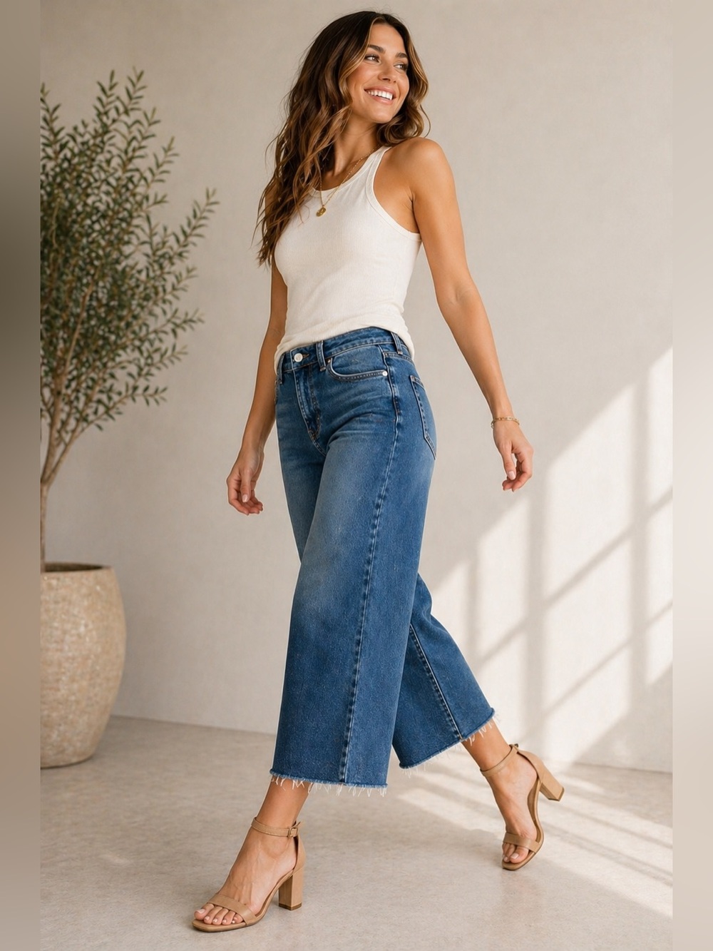 Judy Blue Wide Leg Crop Jeans Raw Hem Relaxed Fit 5/27